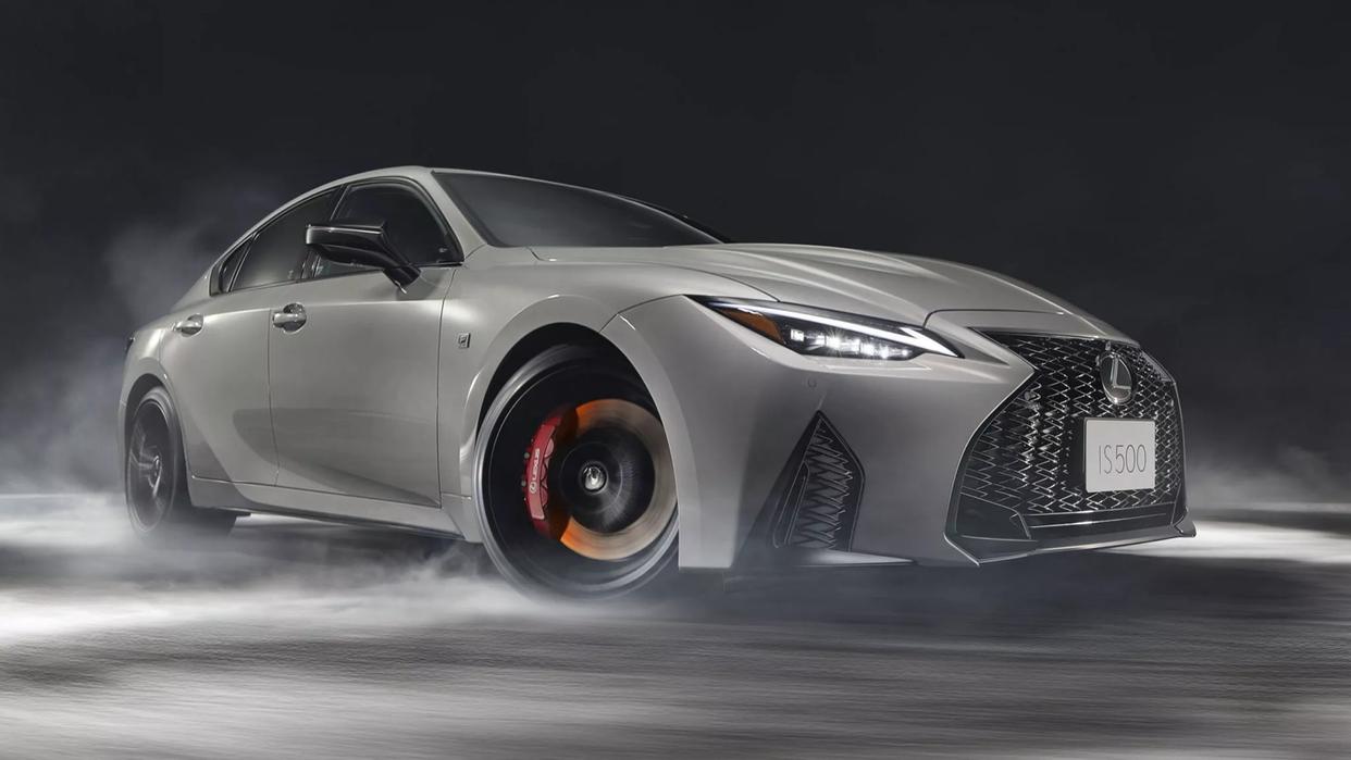 经典之作终章：雷克萨斯发布最后500台V8限量版IS 500运动轿车