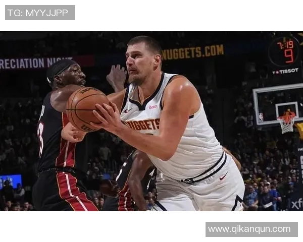 约基奇三双碾碎菲尼克斯防线 布克孤掌难鸣吞主场失利